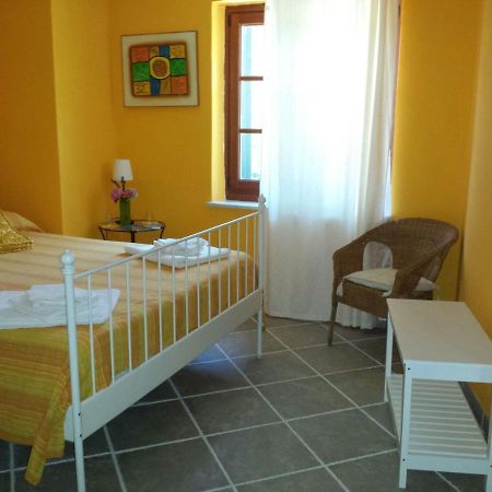 B&B Pietre Antiche Vezzi Portio Kültér fotó