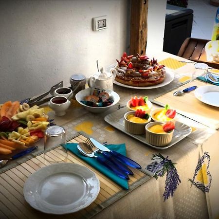 B&B Pietre Antiche Vezzi Portio Kültér fotó