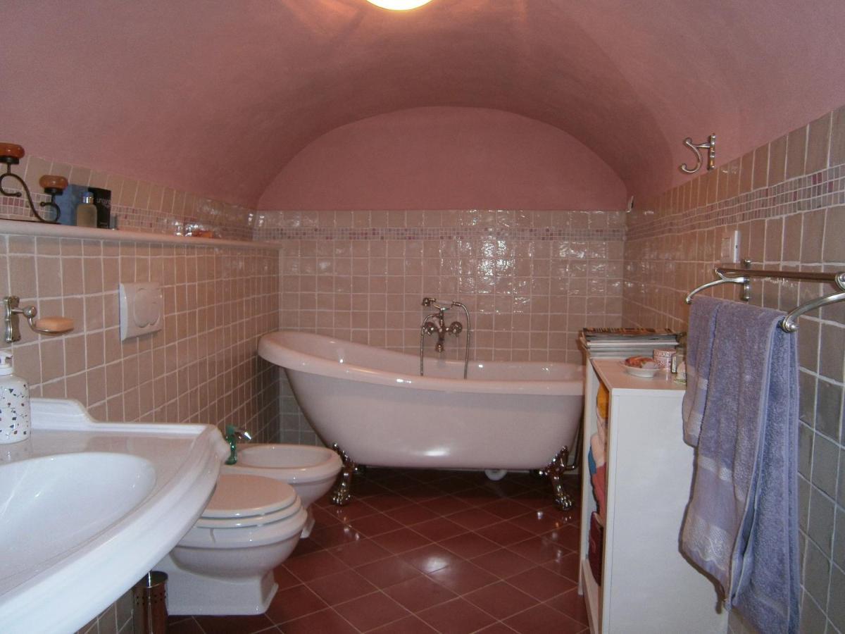 B&B Pietre Antiche Vezzi Portio Kültér fotó