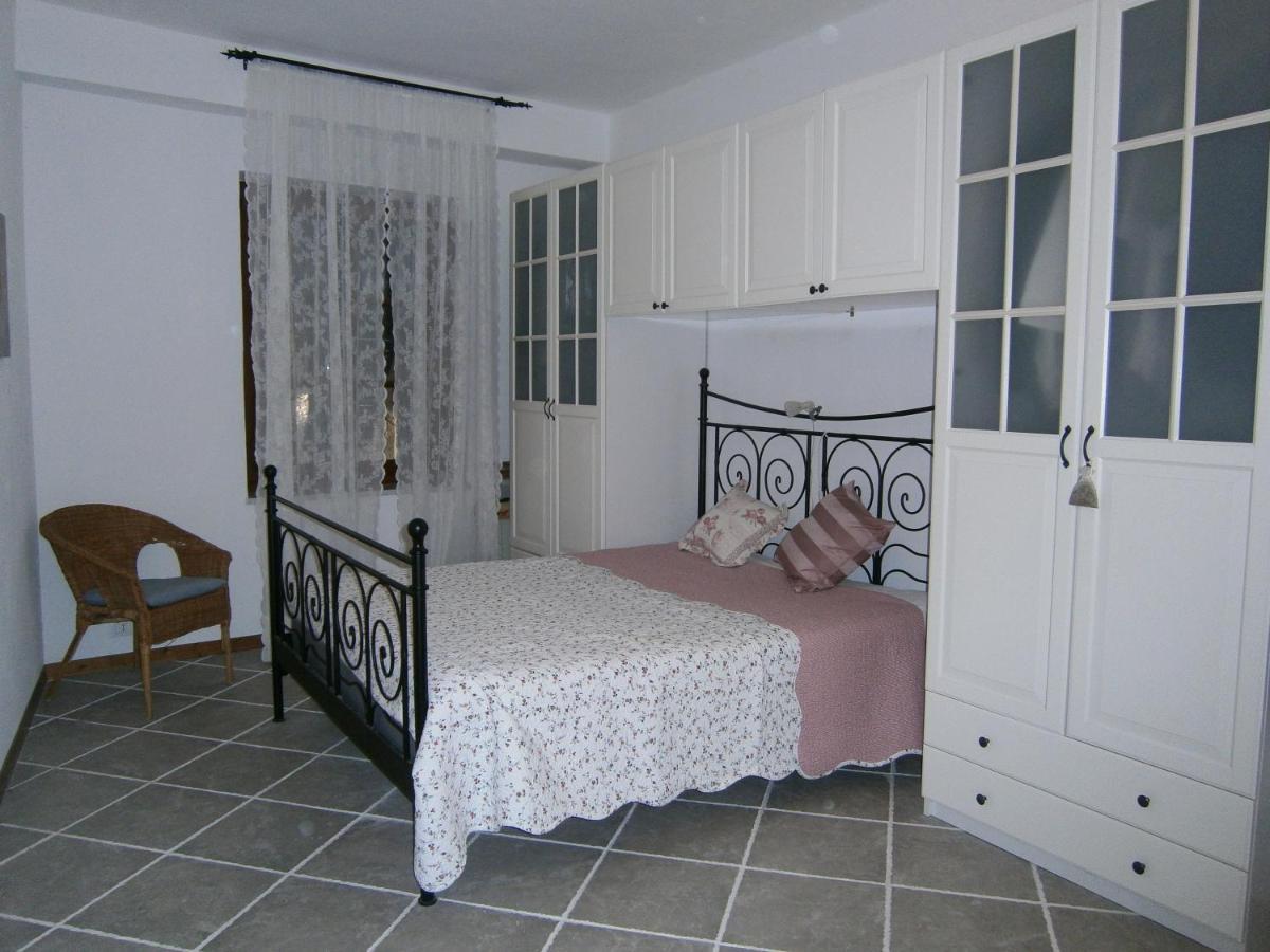 B&B Pietre Antiche Vezzi Portio Kültér fotó
